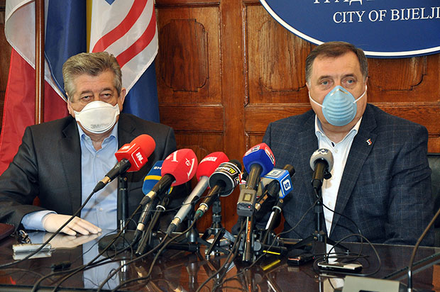 Додик посетио Бијељину: Будите одговорни, останите код куће!