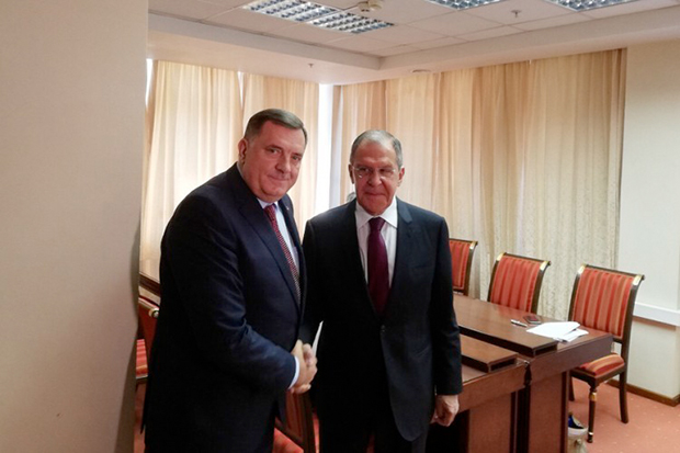 Додик разговарао са руским шефом дипломатије: Русија обећала помоћ