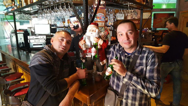 Код овог кафеџије нема отказа због вируса корона: Бањалучанин узео кредит да исплати плате