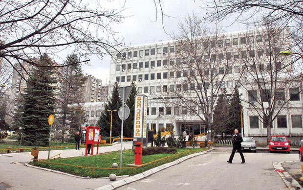 Кад се Биљана разболела, на вирус корона тестирано 16 њених колега, само троје лекара наставило да ради