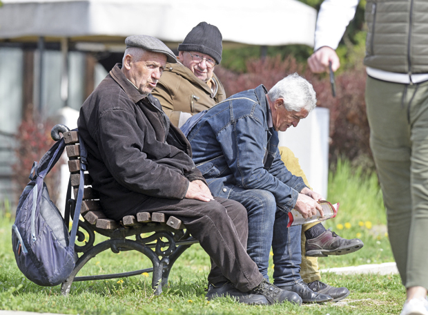Захтев пензионера Црне Горе: Зауставите дивљање цена!
