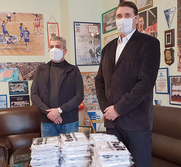 Донација Суботици: Сашили две хиљаде маски