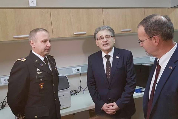 Може да уради око 1.200 анализа за 24 сата: Клиника за кардиохирургију КЦ Ниш уступа свој апарат за тестирање короне где је најпотребнији