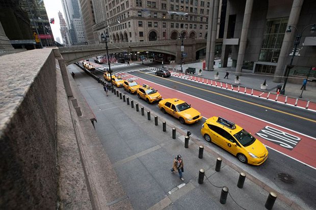 У болници старој 175 година лекарима остало само да се моле: Њујорк пред потпуном катастрофом