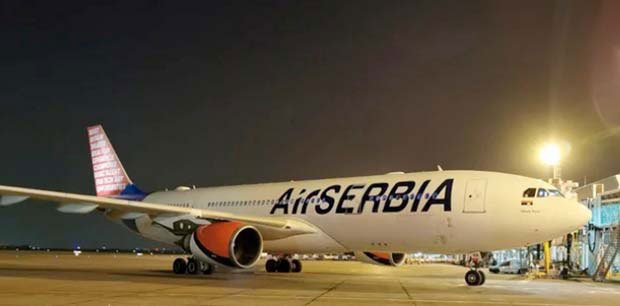 Стигла медицинска опрема из Лос Анђелеса: Још један авион слетео У Београд