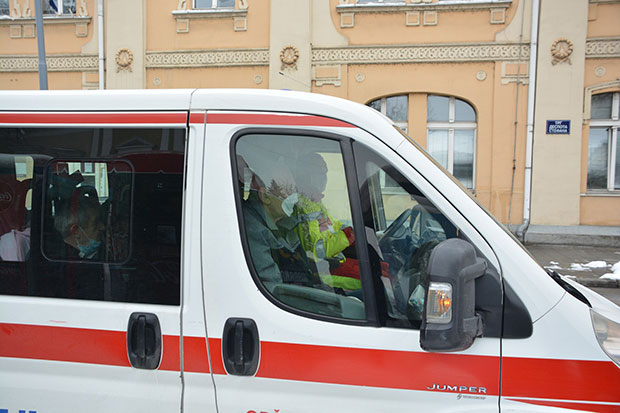 Расте број заражених у Расинском округу: Лекар из Варварина оболео од короне