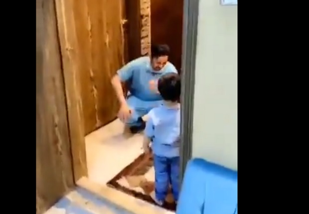 Уместо да загрли сина, лекар чучи и хвата се за главу, на ивици суза: Ужасе епидемије медицинари не остављају у болници (ВИДЕО)