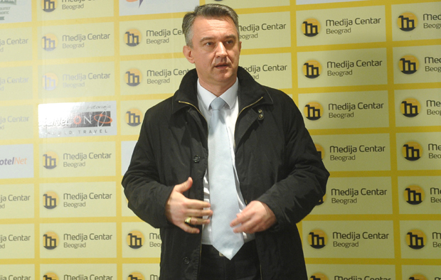 Сви смо и даље забринути: Дарко Младић, за Новости каже да је генерал слаб, али стабилан 