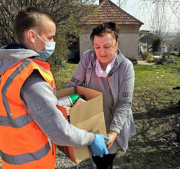 Волонтери због вируса корона шире мрежу по Србији