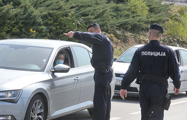 Појачана контрола кршења забране кретања: Провера возача на више локација у Србији (ВИДЕО)