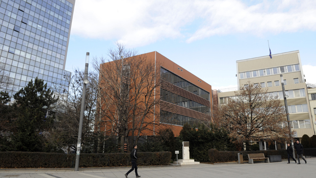 Курти тражи нове изборе одмах: Смењени премијер и даље ратује са Тачијем