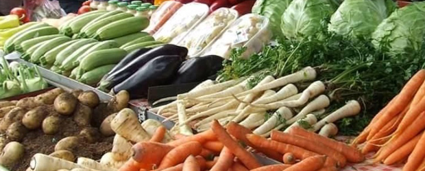 Због затварања пијаца, продаја са отвореног прешла на друштвене мреже: И салату купујемо на Фејсбуку