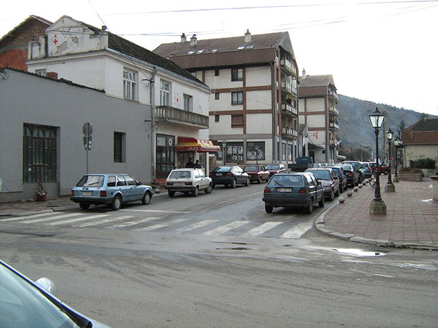 Малолетници украли па СЛУПАЛИ аутомобил