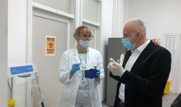 Хемикалије за сваку зграду: Општински штабови од петка достављају средства за дезинфекцију