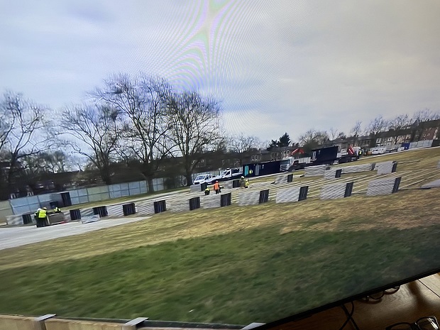 Преко пута мог стана могле би бити хиљаде тела: Лондом гради мртвачницу величине два фудбалска терена