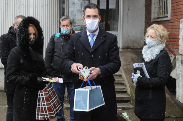 Дар краљевачким штепалицама у хуманој мисији: Град донирао материјал