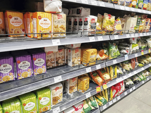 После потрошачке навале, тржиште се стабилизовало у производњи основних намирница: Брашна и квасца имамо за извоз