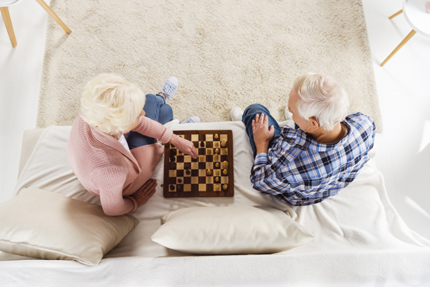 Психолог открива: Како живот у изолацији утиче на старије брачне партнере и њихов однос