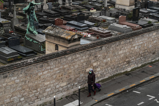 Епидемија у Француској не посустаје: Рекордан број преминулих у болницама од вируса корона