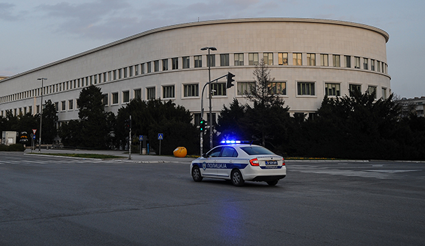 У Новом Саду кривични поступак против 46 особа, деветоро у притвору, за 37 одређена мера забране напуштања стана