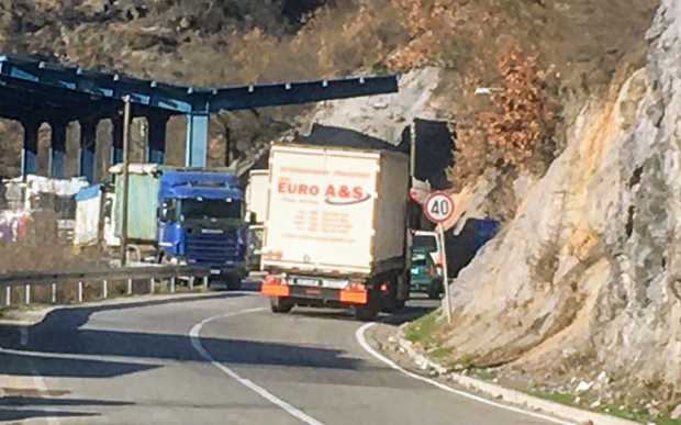 На Космет досад стигло 2.500 тона робе, наше брашно узимају и Албанци