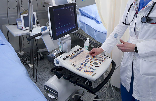 Удружење банака са својим чланицама укупно донирало средства за 50 респиратора