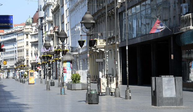 БЕЗ ПАНИКЕ, и јурњаве у продавнице! Стручњаци саветују како преживети НАЈДУЖИ ПОЛИЦИЈСКИ ЧАС у модерној историји Србије