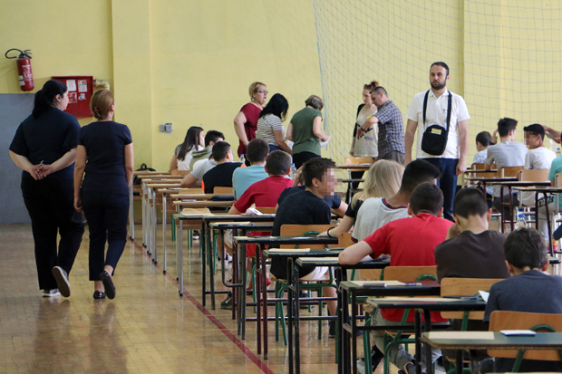 Познати датуми: Ево када ће бити одржана проба мале матуре онлајн 
