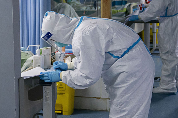 Три добре вести стижу из Француске: Изолација почела да даје резултате, крај епидемије могућ 30.априла