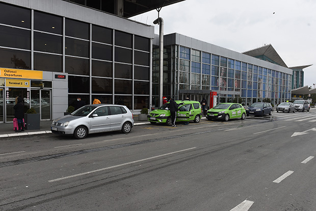 Из Берлина и Франкфурта стигло 140 наших грађана, међу њима и беба