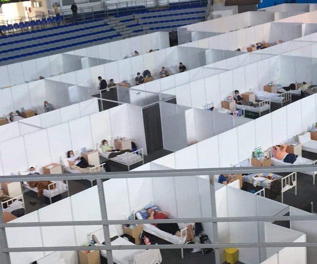 Мој поглед на свет већ недељу дана је затворен прозор и то кад стигнем на ред: Нишлијка у Чаир стигла међу првима (ФОТО СА ЛИЦА МЕСТА)