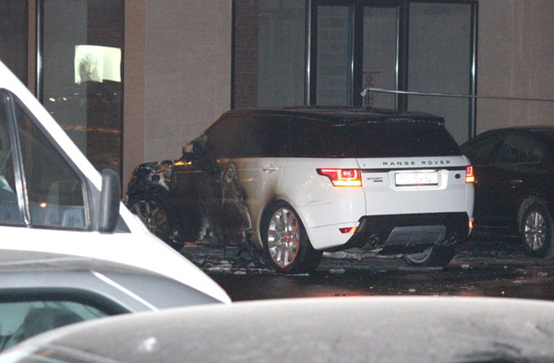 Подгоричанин (27) ухапшен јер је запалио Сораји ауто ‘’ренџ ровер’’