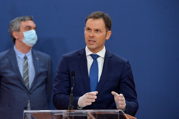 Мали о помоћи привреди: Држава преузела велики терет кризе