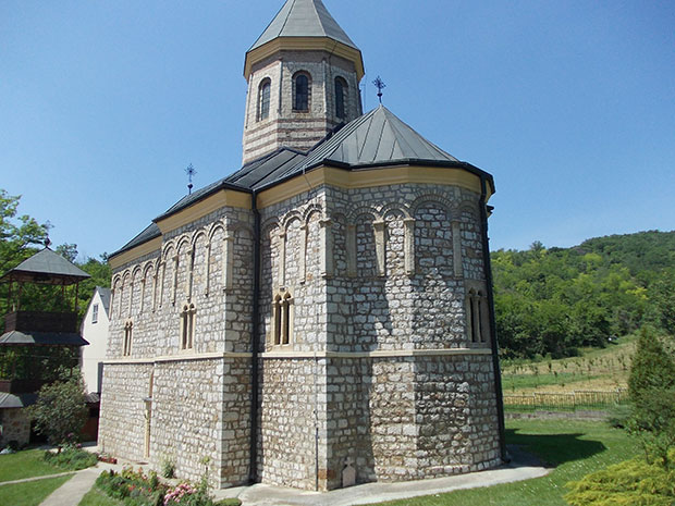 Игуманија Рафаила (84) се упокојила у манастиру који је дигла из пепела: У Малој Ремети остала само сестра Ефросинија