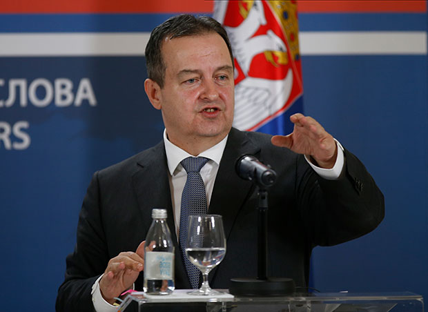 Да ли је ово БИОЛОШКИ РАТ, велике силе нам дугују одговор о ПОРЕКЛУ ВИРУСА корона: Ивица Дачић о различитим теоријама 