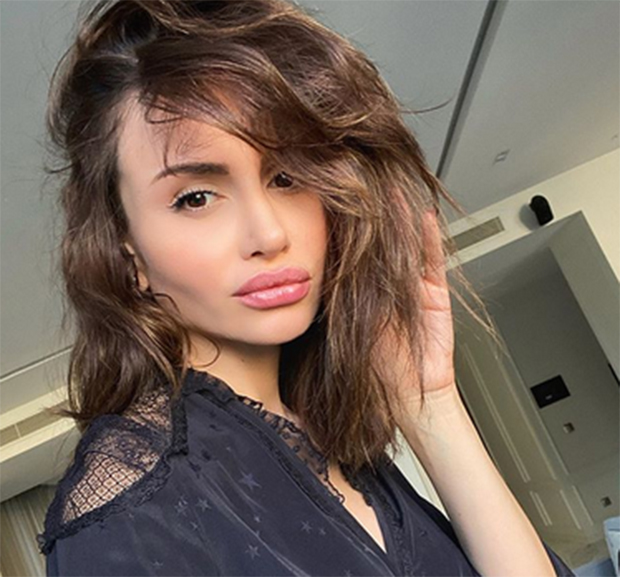 Синови се плаше, не падају ми на памет ни Ибица, ни Миконос, само да свима буде добро: Емина Јаховић се јавила из куће у Истанбулу