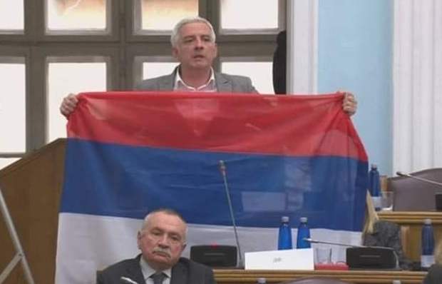 Јован Вучуровић, посланик Демократског фронта: Хапшење Амфилохија наредили Мило или Душко