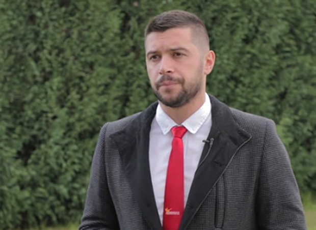 Посланик Демократске Црне Горе Џенан Колић, после привођења митрополита Амфилохија: Престаните са ПРИМИТИВНОМ ПОЛИТИКОМ ПРОГОНА!