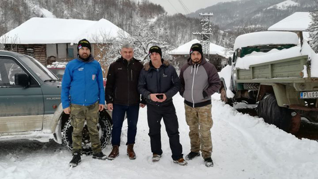 Чланови радио-клуба Пирот обилазе села на Старој планини: Спасавају горштаке од ћутања