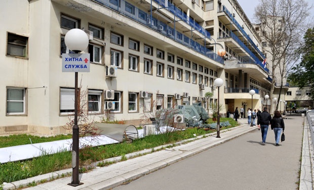 У Тиршовој је провео 46 дана, у “Драгиша Мишовић” морали су да га прикључе и на респиратор: Велика победа малог Марка (3), који је коначно код куће