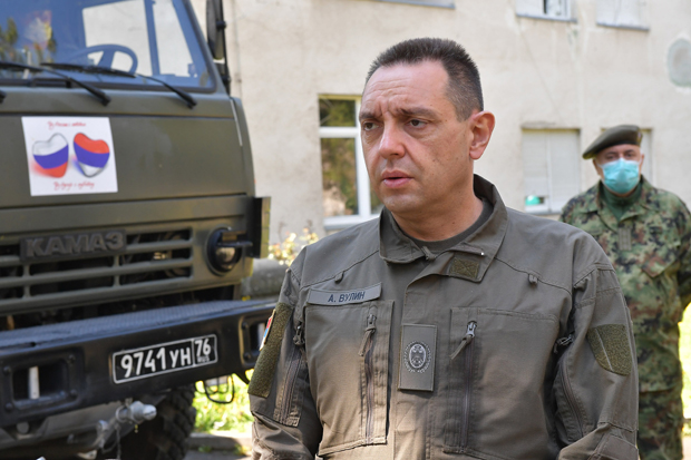 Вулин: Ћулибрк је слагао да држава купује новине које дели пацијентима на Сајму