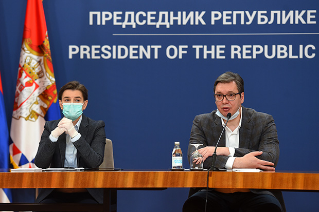 Консултације председника и премијерке: Вучић и Брнабић сутра о захтеву Синода СПЦ