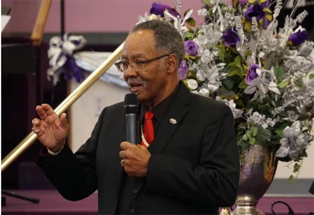 Јавно одбијао све савете у вези са пандемијом: Преминуо амерички бискуп који је говорио да је БОГ ВЕЋИ ОД ВИРУСА КОРОНА