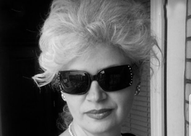 “Молила сам Бога да преживи 14. април, а он је умро истог дана када и његова мајка”: Вест о смрти доктора Миодрага Лазића његова супруга Ана примила је у болесничкој постељи


