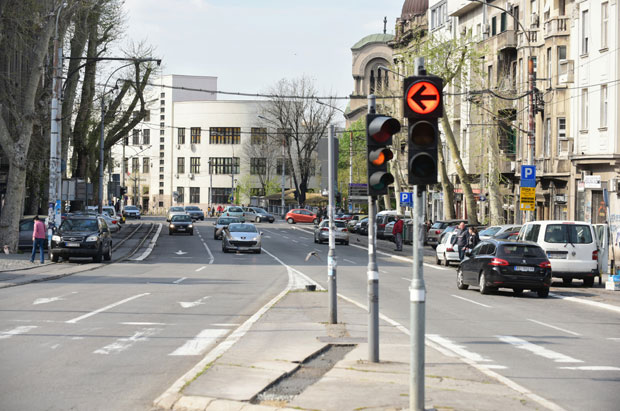 После празника наставак радова у Џорџа Вашингтона, машине крећу ка Француској