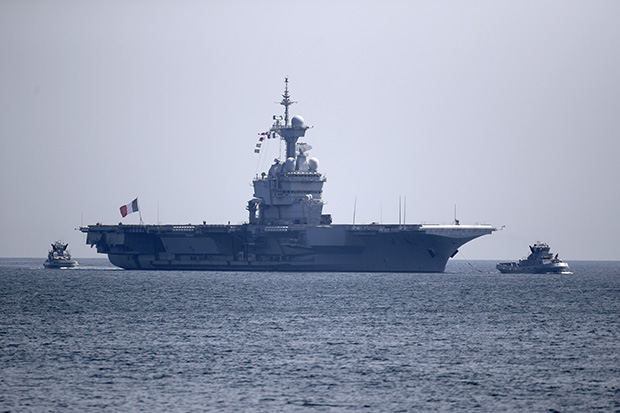 Жариште на француском носачу авиона Шарл де Гол: ТРЕЋИНА посаде заражена