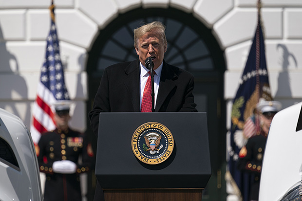 Трамп ПРЕЛОМИО, из благу промену тона: Поручио гувернерима – ОТВОРИТЕ државе и пре 1. маја