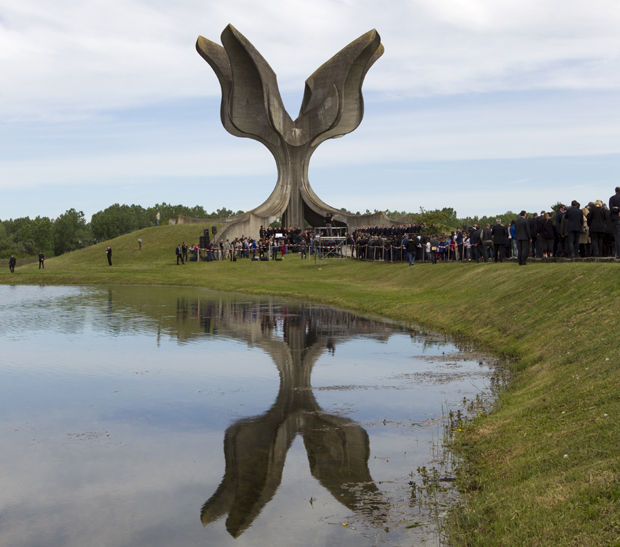 Хрватски државни врх заједно у Јасеновцу