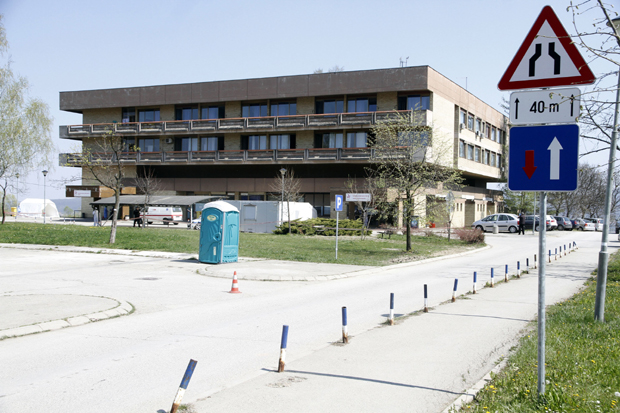 Епидемија короне у РС: Умро мушкарац из Прњавора, новозаражено шест особа