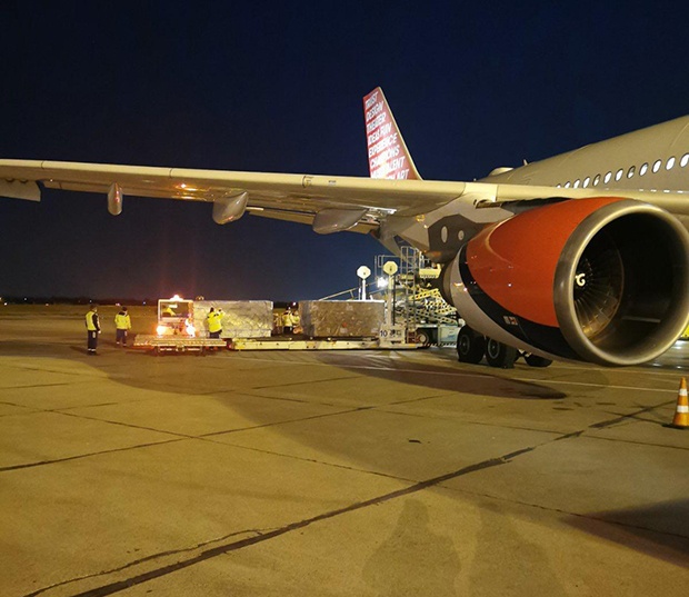 Стигла нам је нова тура помоћи за борбу притив вируса корона: Још један авион вратио се из Кине са медицинском опремом